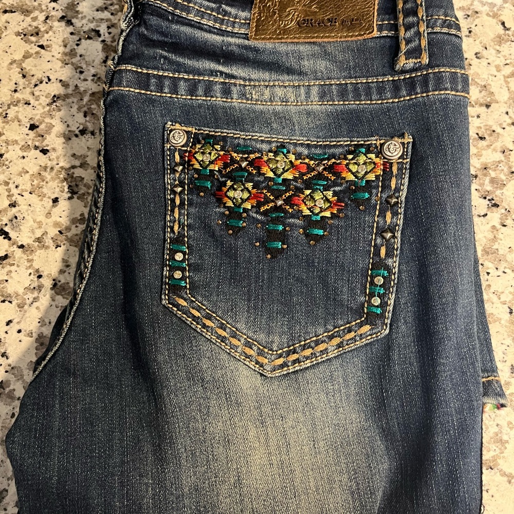 Vibrant Embroidered Skinny Jeans - Blue with Multicolor Details - Picture 3 of 10